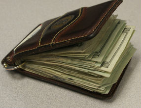 Budżet 2012: więcej wpływów, ale wydatki napięte
