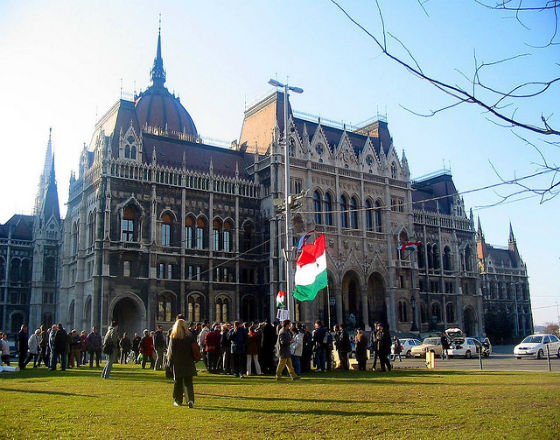 Gospodarka węgierska sterowana coraz bardziej ręcznie