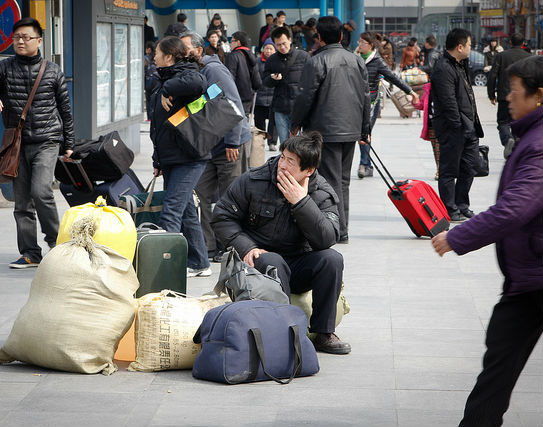 Chiny martwią się o swoich migrantów i liczą koszty