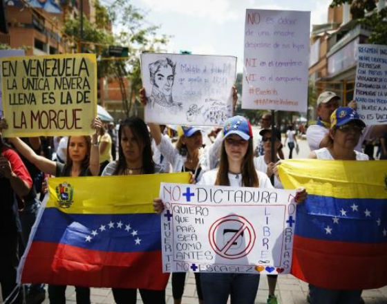 Pętla na szyi Wenezueli zaciska się
