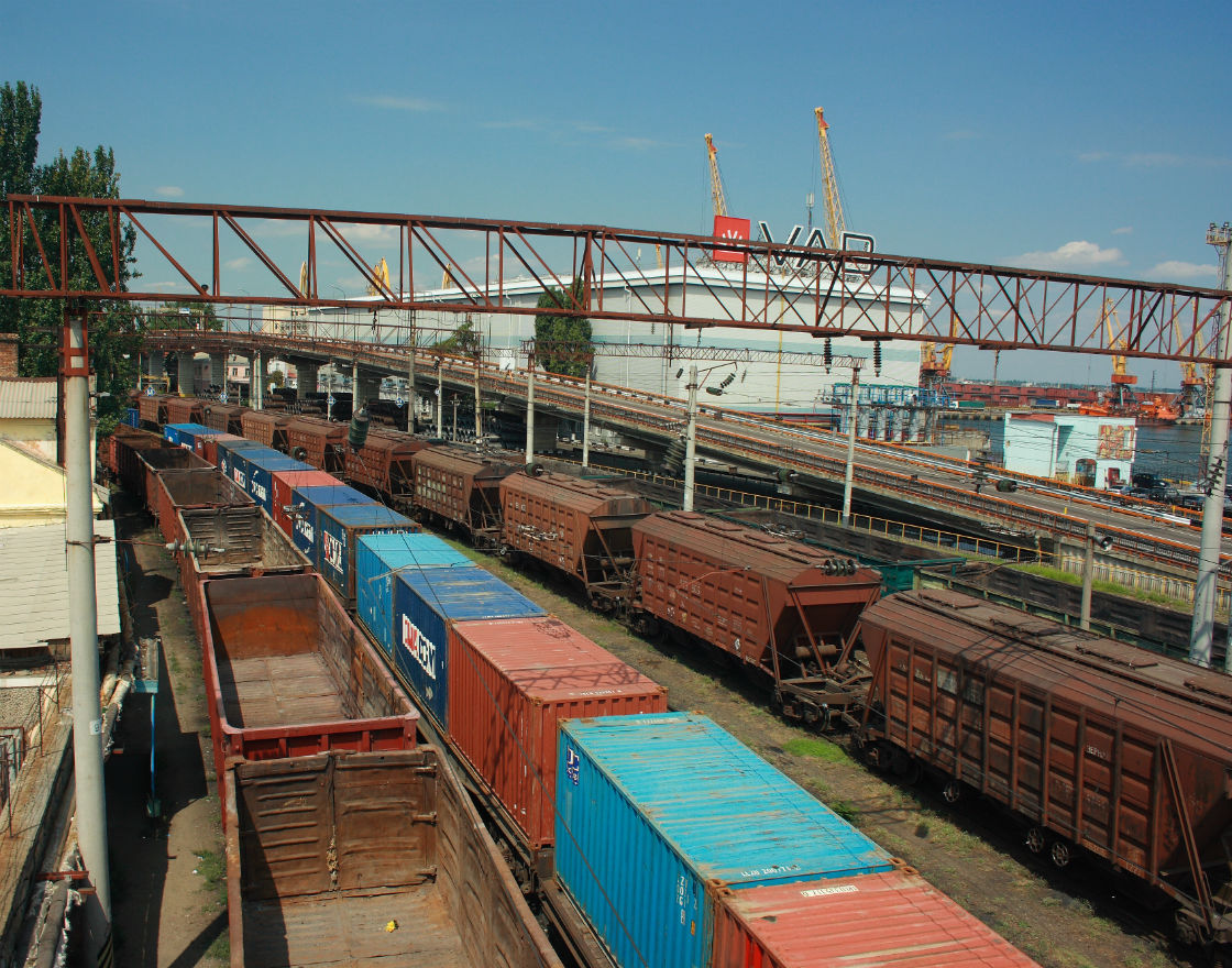 Spada znaczenie transportu kolejowego w handlu zagranicznym