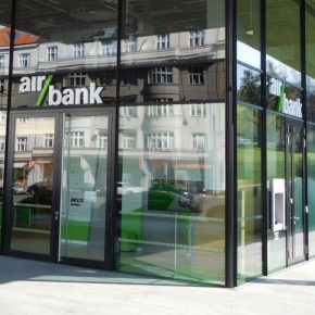 Czech bank moves to German market