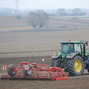 In Poland farming is profitable over 50 ha