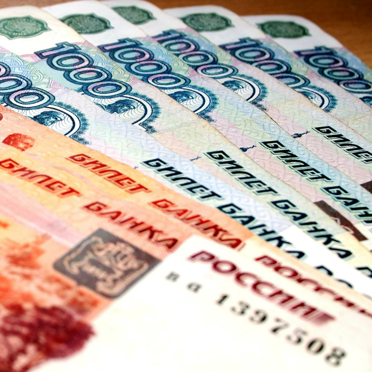 Russia’s ambivalent relationship with the American dollar