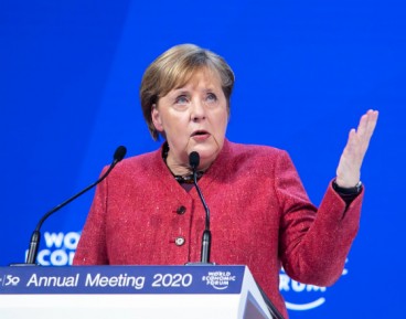 Davos: kapitalizm interesariuszy i przyszłość demokracji