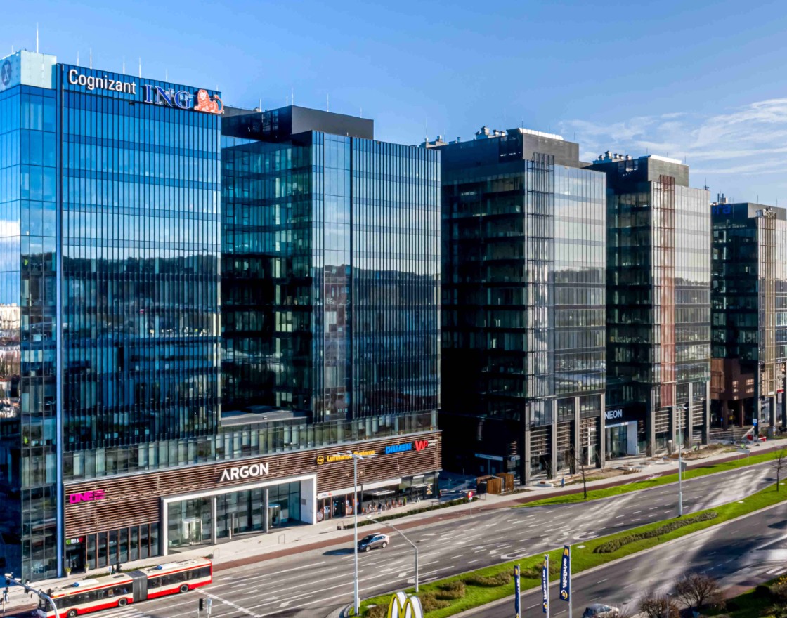 Total investment in Polish real estate the second-highest