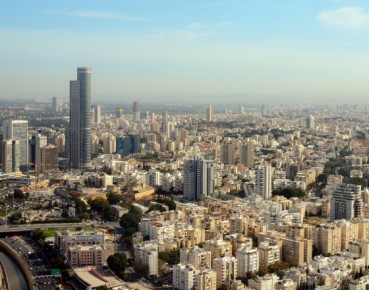 Between Tel-Aviv and Jerusalem, with shekels in your wallet