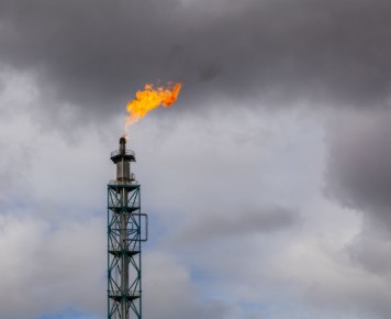 Zyski koncernów naftowych zagrożone podatkiem