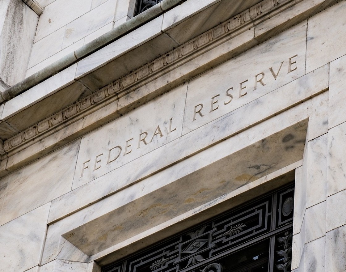 Fed wyciągnął wnioski, obniżki stóp nieprędko