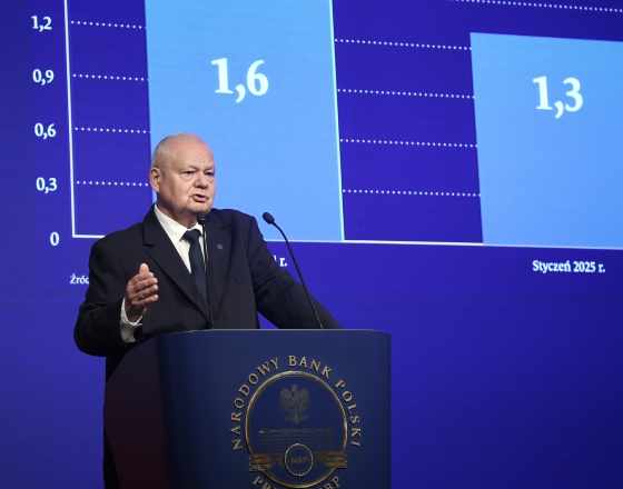 Prezes NBP: Przy rosnącej inflacji cięcia stóp najwcześniej w 2026 roku